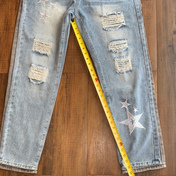 Ripped Jeans with Star Accents - Picture 14 of 16